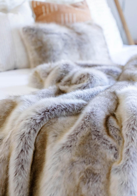 Fabulous-Furs Limited Edition Blonde Fox Faux Fur Throws Fabulous-Furs Limited Edition Blonde Fox Faux Fur Throws
