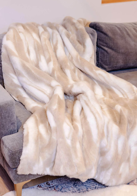Signature Series Winter Rabbit Faux Fur Throws   Signature Series Winter Rabbit Faux Fur Throws