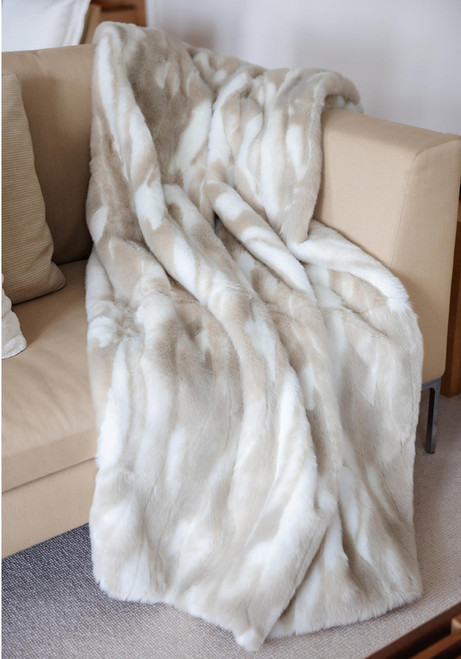 Signature Series Winter Rabbit Faux Fur Throws   Signature Series Winter Rabbit Faux Fur Throws