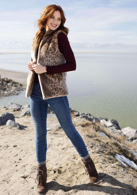 Vintage Leopard Faux Fur Hook Vest Vintage Leopard Faux Fur Hook Vest