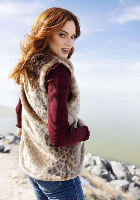 Vintage Leopard Faux Fur Hook Vest Vintage Leopard Faux Fur Hook Vest