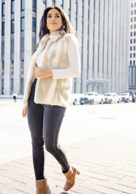 Winter Rabbit Faux Fur Hook Vest   Winter Rabbit Faux Fur Hook Vest